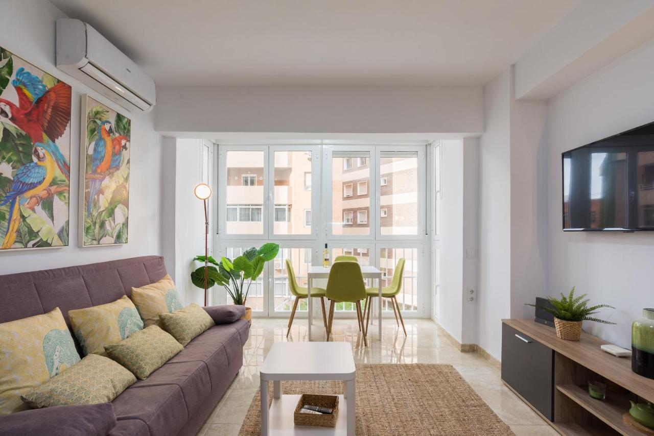 Mp5-Just Renovated Apartment Right On The Beach 말라가 외부 사진