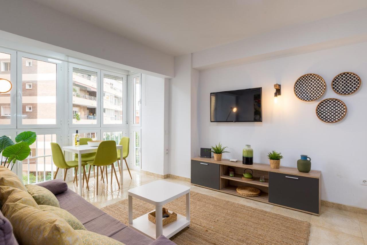 Mp5-Just Renovated Apartment Right On The Beach 말라가 외부 사진