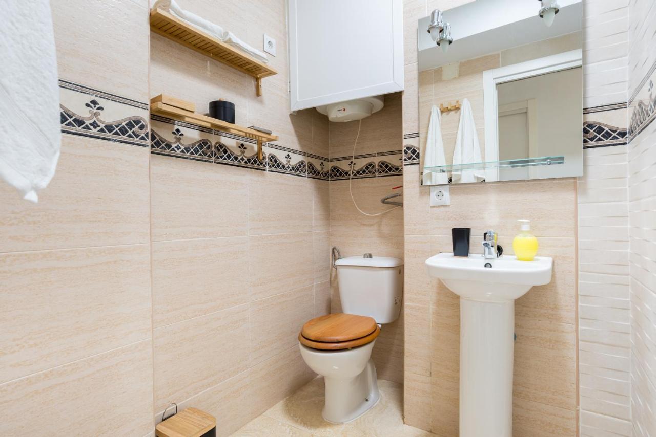 Mp5-Just Renovated Apartment Right On The Beach 말라가 외부 사진