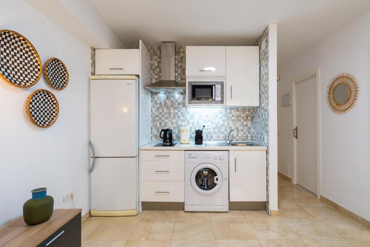 Mp5-Just Renovated Apartment Right On The Beach 말라가 외부 사진