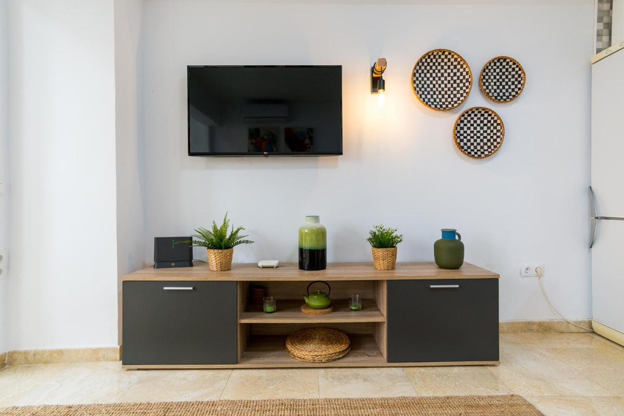 Mp5-Just Renovated Apartment Right On The Beach 말라가 외부 사진
