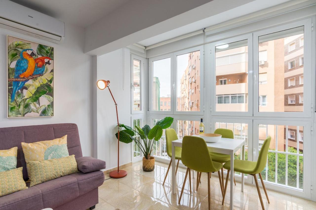 Mp5-Just Renovated Apartment Right On The Beach 말라가 외부 사진